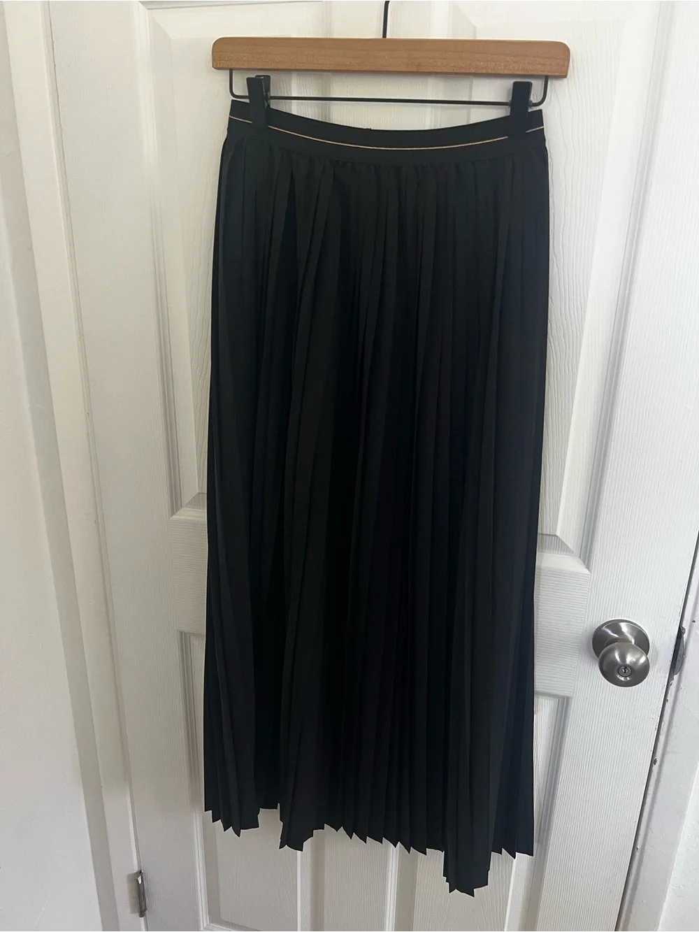 aerie Black Pleated Midi Skirt